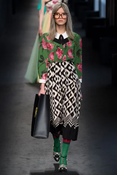 Look 7